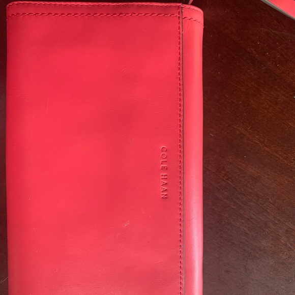 Cole Haan cross body designer purse- Red - Picture 8 of 8